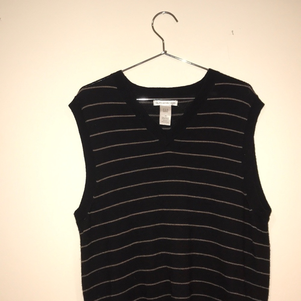 Men’s Striped Sweater Vest